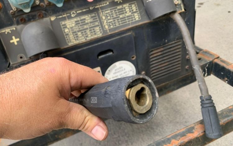 LINCOLN ELECTRIC VANTAGE 500  GSA748233