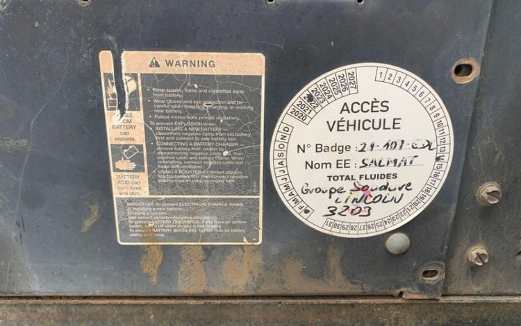 LINCOLN ELECTRIC VANTAGE 500  GSA748233