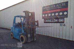 NISSAN CHARIOT MAT FRONTAL UD02A25PQ – 2.5T – 422H – AN2006 BLEU 7339