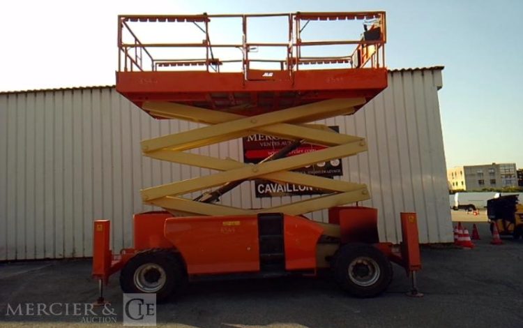 JLG NACELLE CISEAUX 3394RT  DIESEL 12M –  4209H  – AN2007 ORA 8544
