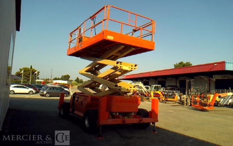 JLG NACELLE CISEAUX 3394RT  DIESEL 12M –  4209H  – AN2007 ORA 8544