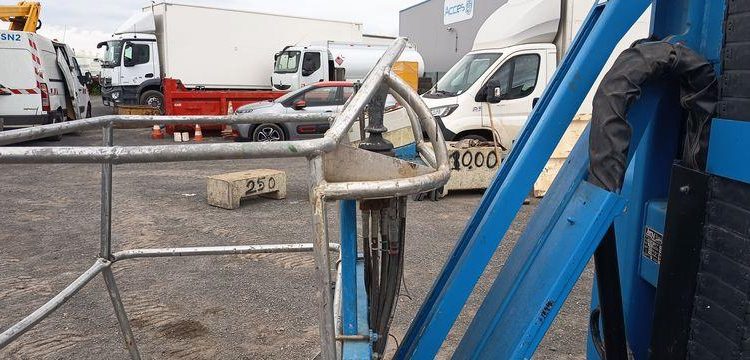 ATN NACELLE MAT VERTICAL ELECTRIQUE 9M  8561