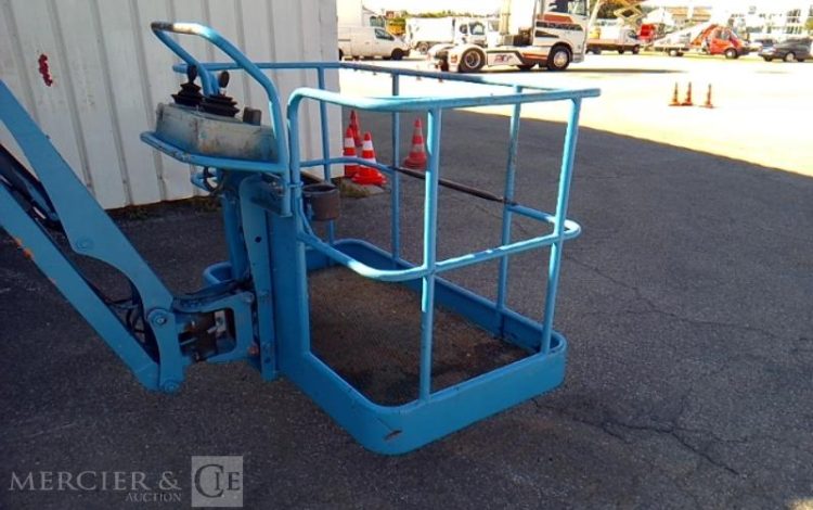 ATN NACELLE ARTICULEE DIESEL 12M – 3356H -AN2009 BLEU 9901