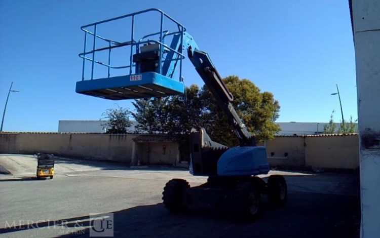 ATN NACELLE ARTICULEE DIESEL 12M – 3356H -AN2009 BLEU 9901