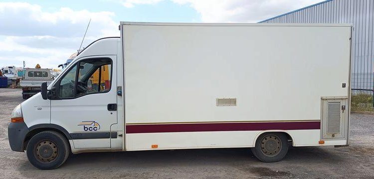 RENAULT MASTER DCI 120 EQUIPE BOUCHERIE BLANC BJ-079-CX