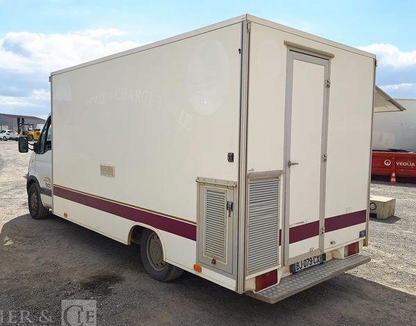 RENAULT MASTER DCI 120 EQUIPE BOUCHERIE BLANC BJ-079-CX