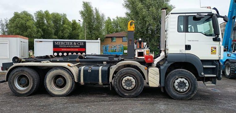 MAN TGS 35,400 AVEC BRAS AMPLIROLL MARREL – PTAC 32 TONNES – DIESEL – 315197 KMS BLANC CG-698-KD
