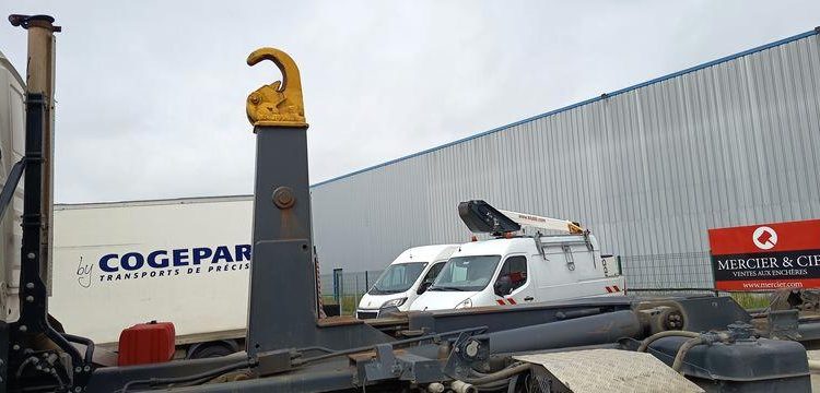 MAN TGS 35,400 AVEC BRAS AMPLIROLL MARREL – PTAC 32 TONNES – DIESEL – 315197 KMS BLANC CG-698-KD
