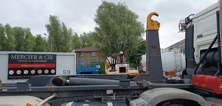 MAN TGS 35,400 AVEC BRAS AMPLIROLL MARREL – PTAC 32 TONNES – DIESEL – 315197 KMS BLANC CG-698-KD