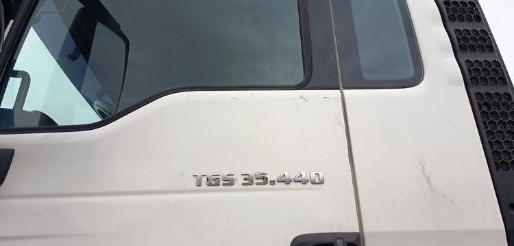 MAN TGS 35,400 AVEC BRAS AMPLIROLL MARREL – PTAC 32 TONNES – DIESEL – 315197 KMS BLANC CG-698-KD