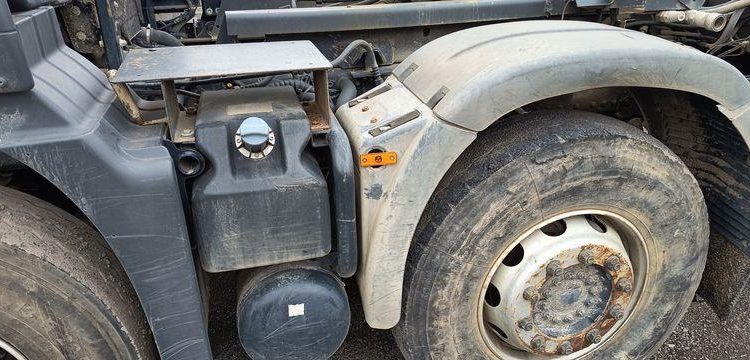 MAN TGS 35,400 AVEC BRAS AMPLIROLL MARREL – PTAC 32 TONNES – DIESEL – 315197 KMS BLANC CG-698-KD