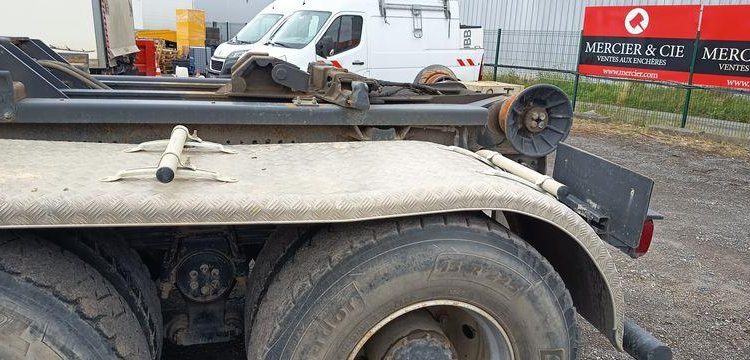 MAN TGS 35,400 AVEC BRAS AMPLIROLL MARREL – PTAC 32 TONNES – DIESEL – 315197 KMS BLANC CG-698-KD
