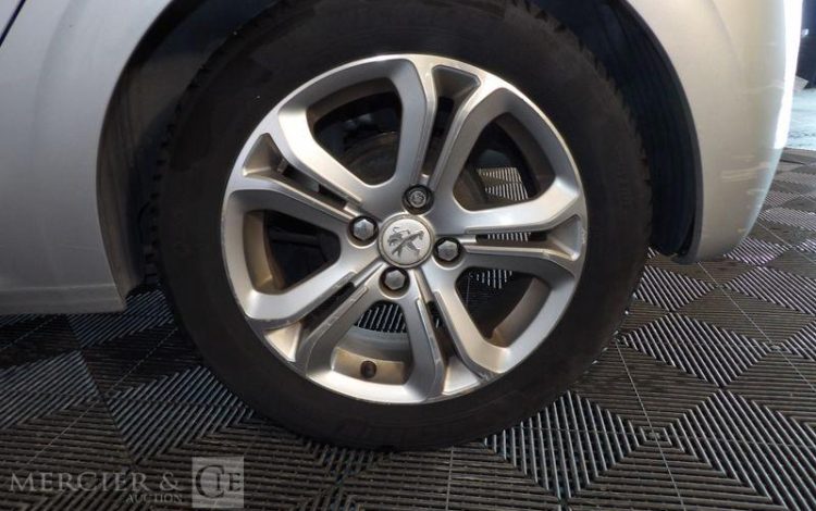 PEUGEOT 208 GENERATION-I 1.4 HDI 70CH ALLURE GRIS CQ-519-NL