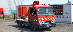 NISSAN CABSTAR  AVEC NACELLE TOPY11 FRANCE ELEVATEUR 12M – DIESEL – 1501 HEURES – ROUGE DL-099-HA