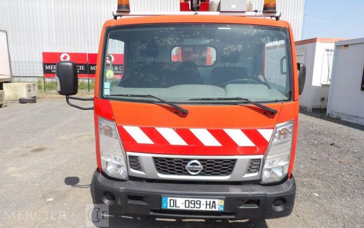 NISSAN CABSTAR  AVEC NACELLE TOPY11 FRANCE ELEVATEUR 12M – DIESEL – 1501 HEURES – ROUGE DL-099-HA