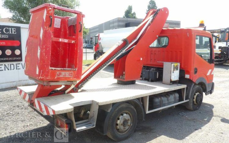 NISSAN CABSTAR  AVEC NACELLE TOPY11 FRANCE ELEVATEUR 12M – DIESEL – 1501 HEURES – ROUGE DL-099-HA