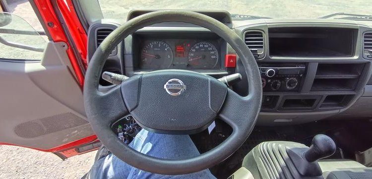 NISSAN CABSTAR  AVEC NACELLE TOPY11 FRANCE ELEVATEUR 12M – DIESEL – 1501 HEURES – ROUGE DL-099-HA