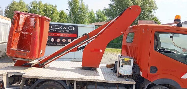 NISSAN CABSTAR  AVEC NACELLE TOPY11 FRANCE ELEVATEUR 12M – DIESEL – 1501 HEURES – ROUGE DL-099-HA