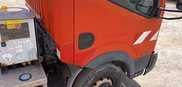 NISSAN CABSTAR  AVEC NACELLE TOPY11 FRANCE ELEVATEUR 12M – DIESEL – 1501 HEURES – ROUGE DL-099-HA