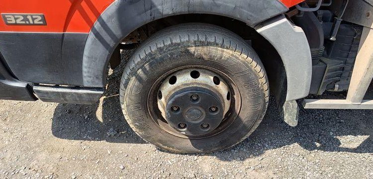 NISSAN CABSTAR  AVEC NACELLE TOPY11 FRANCE ELEVATEUR 12M – DIESEL – 1501 HEURES – ROUGE DL-099-HA