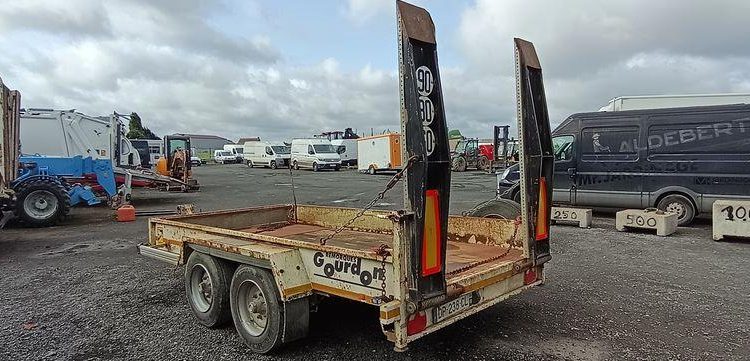 GOURDON REMORQUE PORTE ENGIN PE6000 2 ESSIEUX – PTAC : 6 TONNES – ANNEE 2015  DP-238-CL