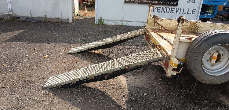 GOURDON REMORQUE PORTE ENGIN PE6000 2 ESSIEUX – PTAC : 6 TONNES – ANNEE 2015  DP-238-CL