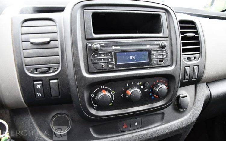 RENAULT TRAFIC L1H1 1000 1.6 DCI 90 CONFORT BLANC DW-099-WD