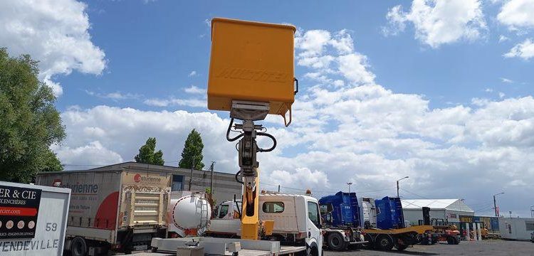 RENAULT MAXITY AVEC NACELLE MT202 – 20M – DIESEL – 3107 HEURES – 74699 KMS – ANNEE 2016 BLANC DZ-109-VC