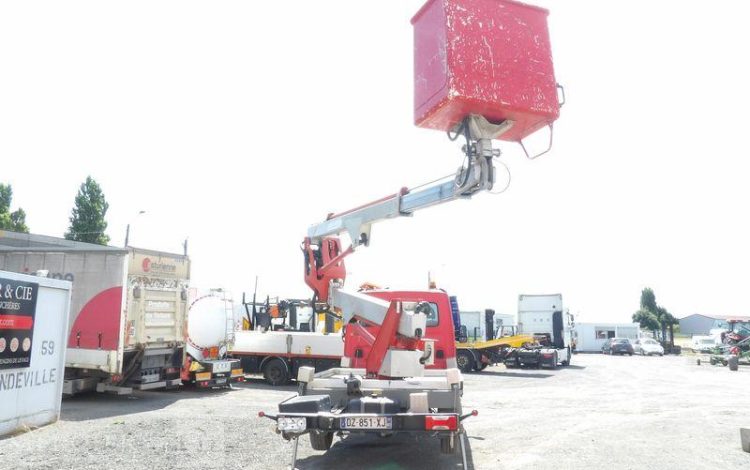 MULTITEL DAILY  AVEC NACELLE MULTITEL MX170 –  17 M -DIESEL –  4217 HEURES – 80787 KMS – ROUGE DZ-851-XJ