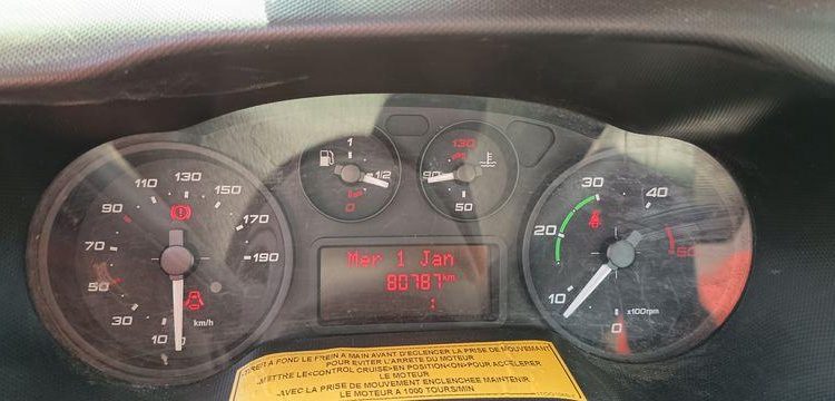 MULTITEL DAILY  AVEC NACELLE MULTITEL MX170 –  17 M -DIESEL –  4217 HEURES – 80787 KMS – ROUGE DZ-851-XJ