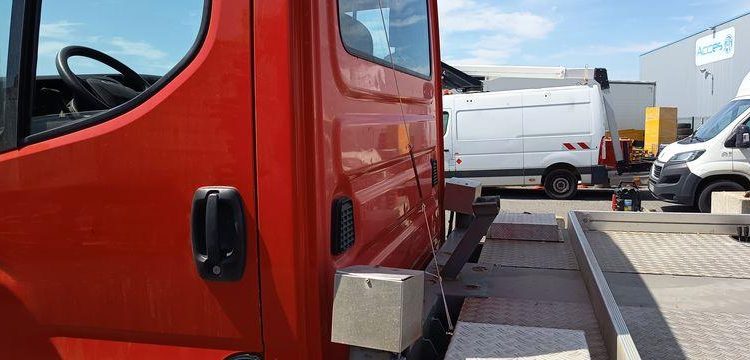 MULTITEL DAILY  AVEC NACELLE MULTITEL MX170 –  17 M -DIESEL –  4217 HEURES – 80787 KMS – ROUGE DZ-851-XJ