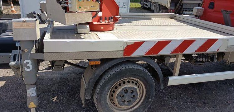 MULTITEL DAILY  AVEC NACELLE MULTITEL MX170 –  17 M -DIESEL –  4217 HEURES – 80787 KMS – ROUGE DZ-851-XJ