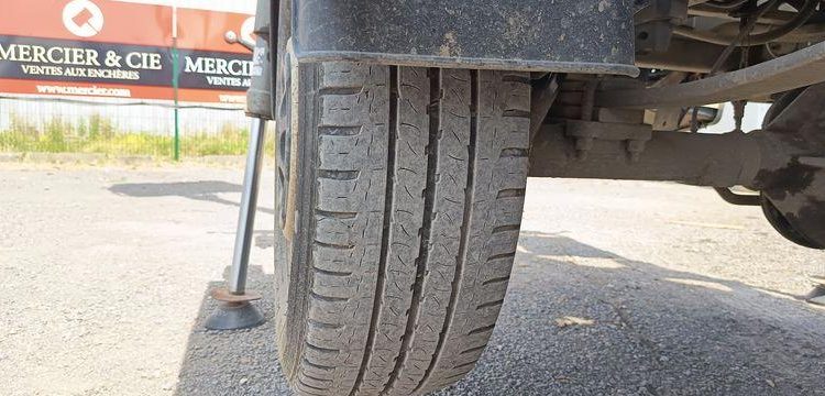 MULTITEL DAILY  AVEC NACELLE MULTITEL MX170 –  17 M -DIESEL –  4217 HEURES – 80787 KMS – ROUGE DZ-851-XJ