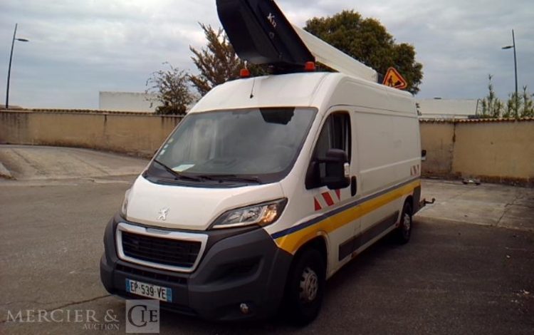 PEUGEOT BOXER BLUEHDI 2.0 16V 130CV NACELLE SUR VL 12M 1642H  EP-539-VE