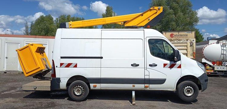 RENAULT MASTER 3 PHASE 2 2,3DCI 16V 130 CV AVEC NACELLE KLUBB K32 – DIESEL – 1261 HEURES BLANC ES-003-YR