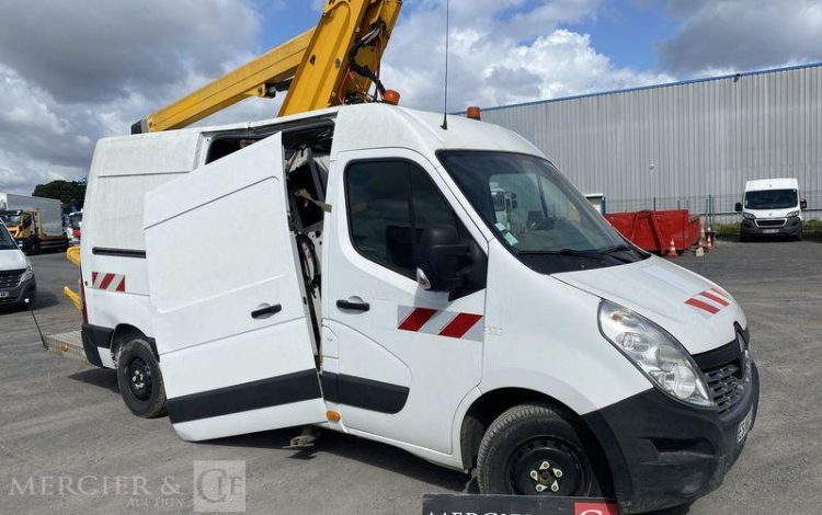 RENAULT MASTER 3 PHASE 2 2,3DCI 16V 130CV AVEC NACELLE KLUBB K32 – 10 M – 66014 KMS – BLANC ES-866-YQ