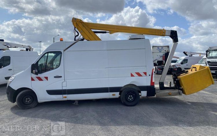 RENAULT MASTER 3 PHASE 2 2,3DCI 16V 130CV AVEC NACELLE KLUBB K32 – 10 M – 66014 KMS – BLANC ES-866-YQ