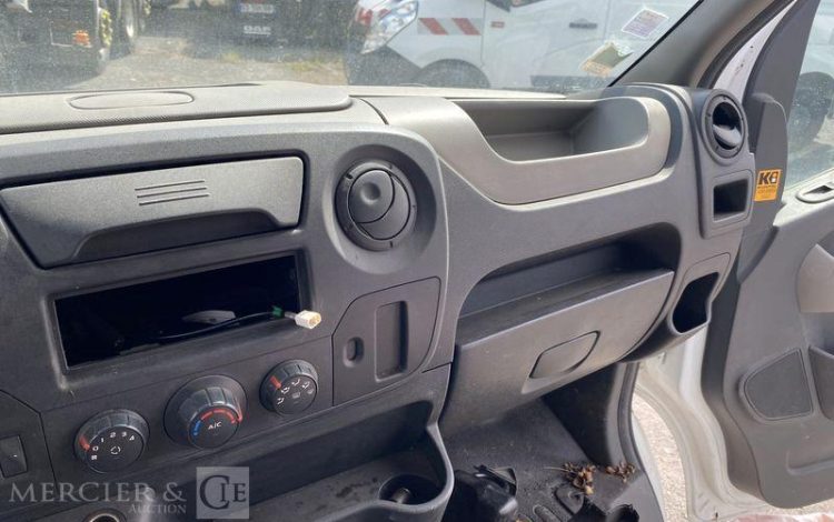 RENAULT MASTER 3 PHASE 2 2,3DCI 16V 130CV AVEC NACELLE KLUBB K32 – 10 M – 66014 KMS – BLANC ES-866-YQ