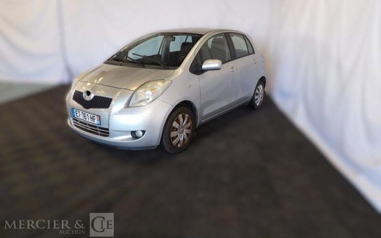 TOYOTA YARIS 1.3 VVTI 85CH NAVIMEDIA GRIS ET-761-HF