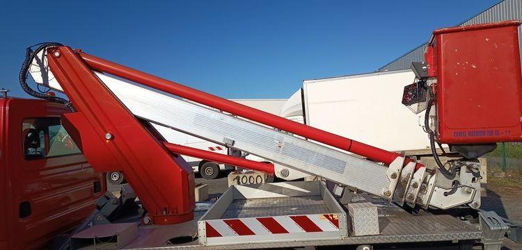 MULTITEL DAILY  AVEC NACELLE MULTITEL MT202 – 20M – DIESEL – 1203 HEURES – 45844 KMS – ROUGE EX-161-WS