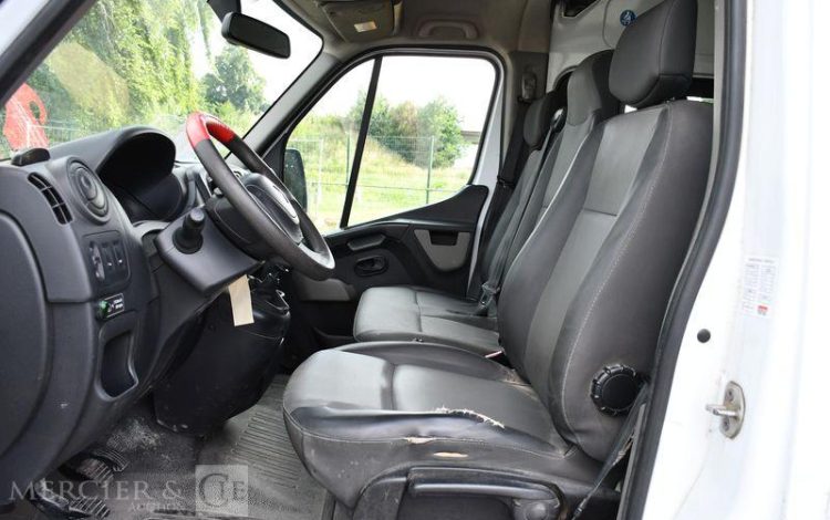 RENAULT MASTER F3500 L2H2 2.3 DCI 110 CAB APPRO GRD CONFORT 7PL BLANC EX-589-SZ