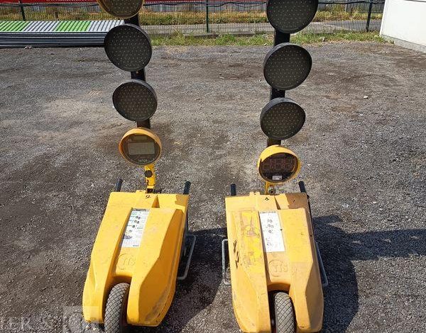 LOT DE 2 FEUX DE CHANTIER  FC1