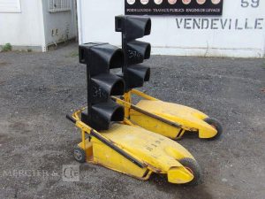 LOT DE 2 FEUX DE CHANTIER  FC2
