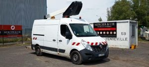 RENAULT MASTER 3 PHASE 2 2,3DCI 16V 130CV AVEC NACELLE KLUBB K26 – 11 M  – 1370 HEURES – BLANC FE-658-BJ