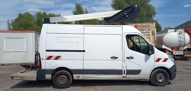 RENAULT MASTER 3 PHASE 2 2,3DCI 16V 130CV AVEC NACELLE KLUBB K26 – 11 M  – 1370 HEURES – BLANC FE-658-BJ