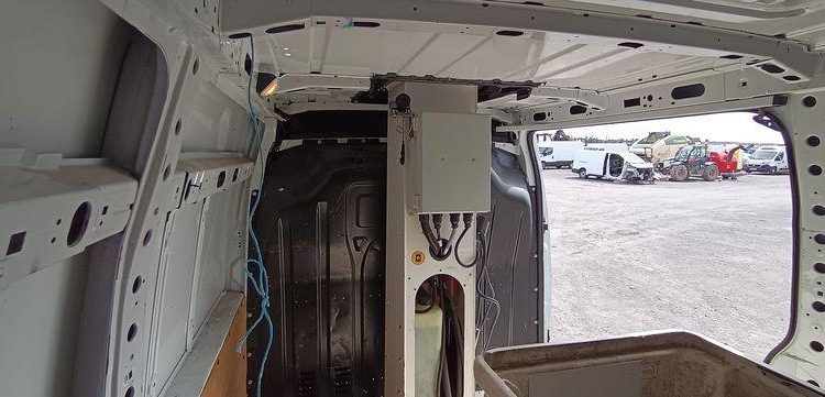 RENAULT MASTER 3 PHASE 2 2,3DCI 16V 130CV AVEC NACELLE KLUBB K26 – 11 M  – 1370 HEURES – BLANC FE-658-BJ