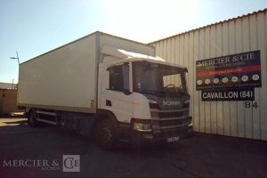 SCANIA PORTEUR P340 CAISSE HAYON GNC 2 ESSIEUX PTAC 19T BLANC FG-934-TT