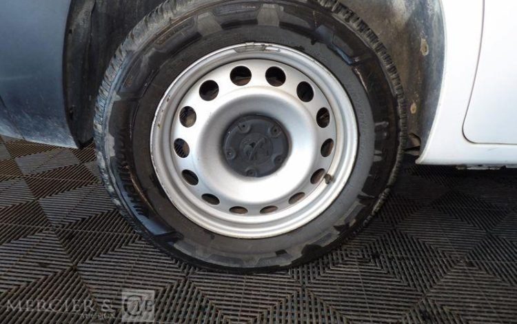 PEUGEOT PARTNER STANDARD GRIP 100  FJ-764-QH