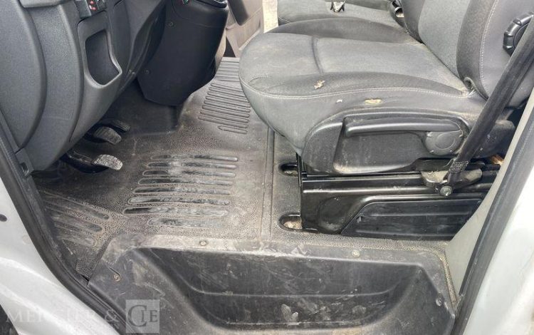 RENAULT MASTER AVEC FRIGO THERMOKING V300 MAX – DIESEL – 115618 KMS – ANNEE 2019 BLANC FK-823-QJ