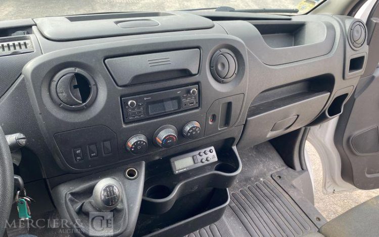 RENAULT MASTER AVEC FRIGO THERMOKING V300 MAX – DIESEL – 115618 KMS – ANNEE 2019 BLANC FK-823-QJ